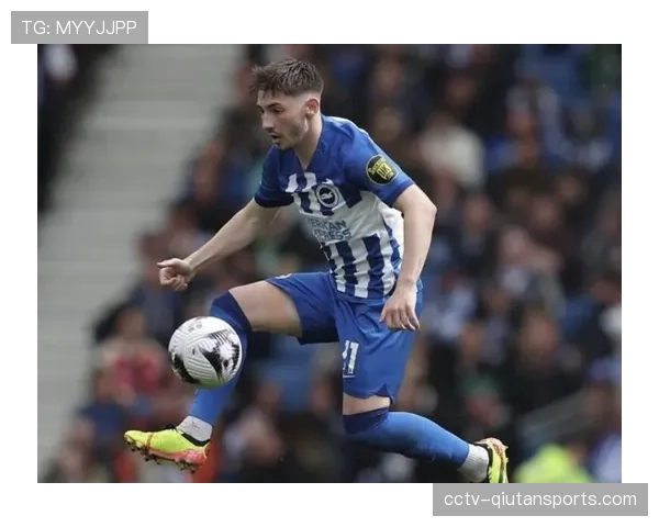 官方消息：布莱顿中场核心吉尔摩因脚踝韧带损伤赛季报销